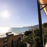 Bella アパート サンレモ